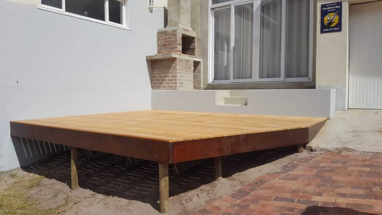 Cor-ten steel edge deck