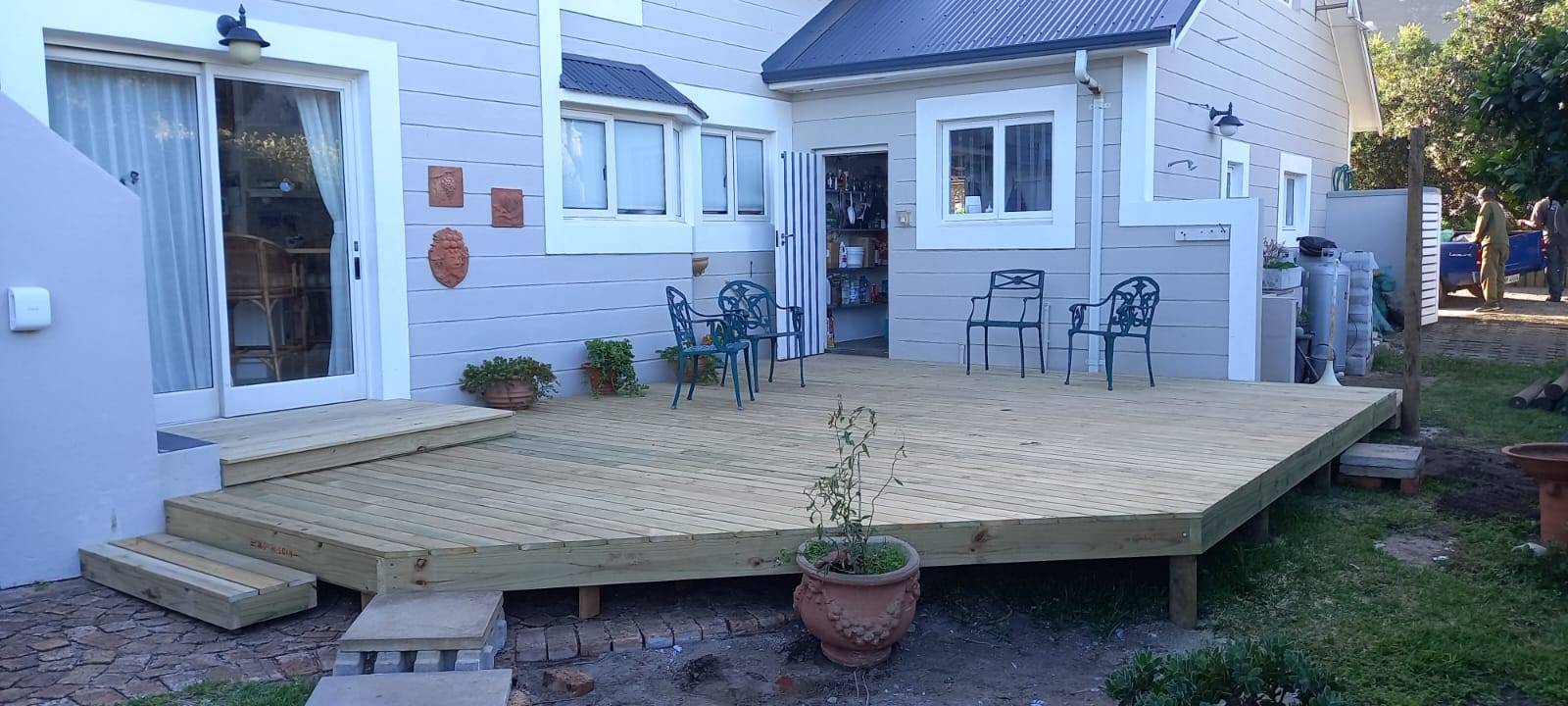 Finished deck & seating