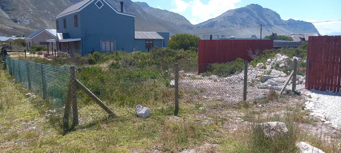 Chain-link & panel fencing