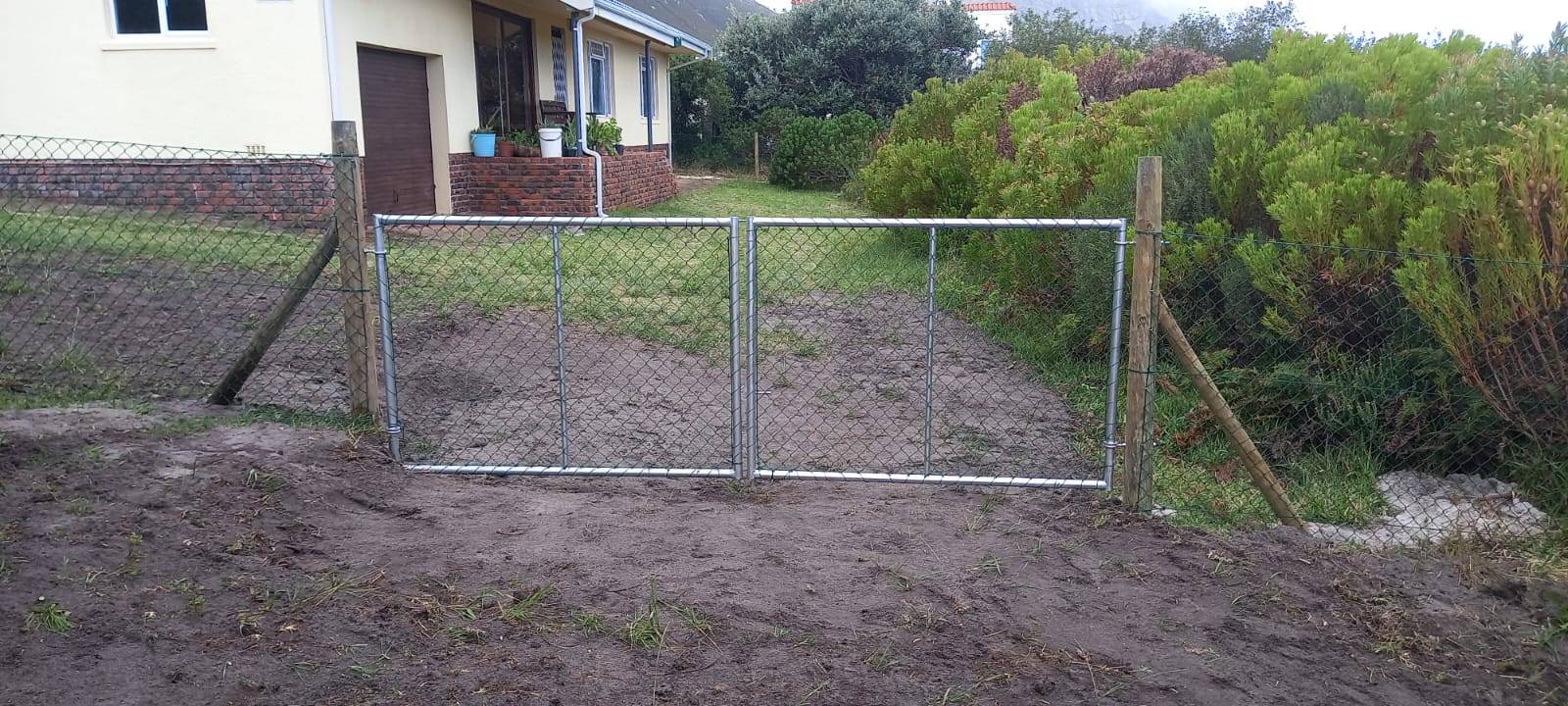 Chain-link double gate
