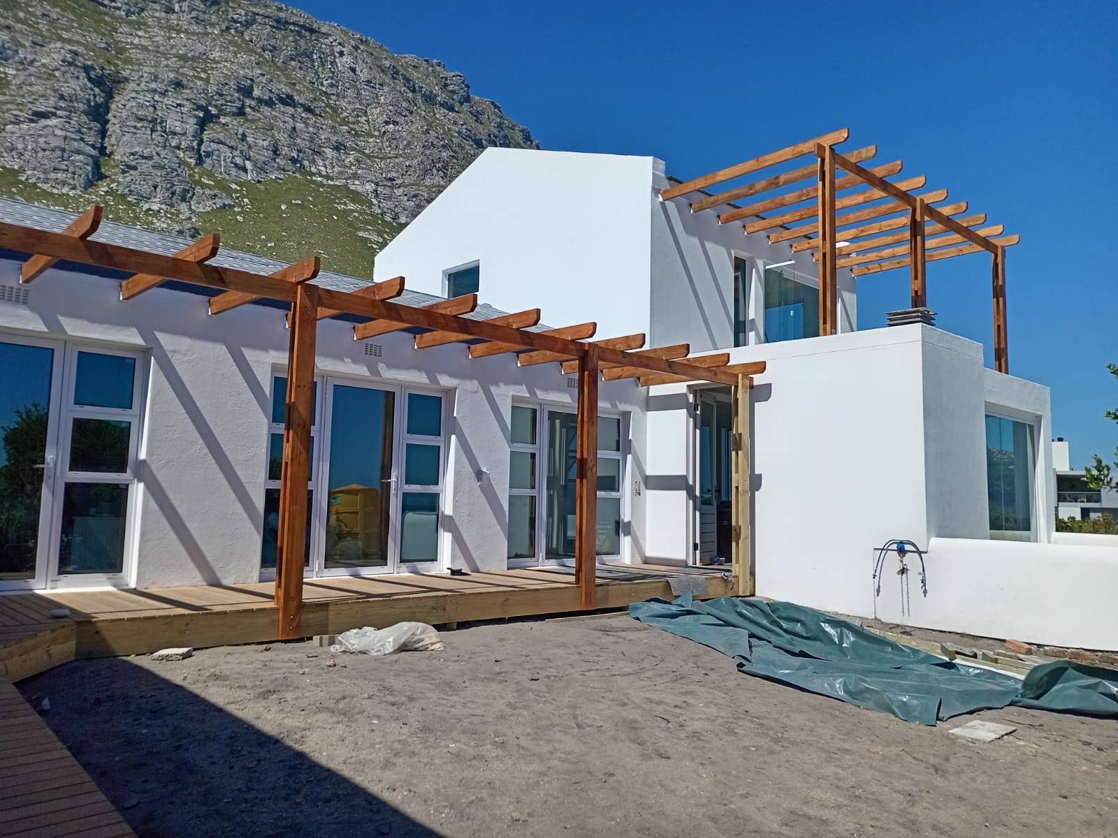 Dual pergola build